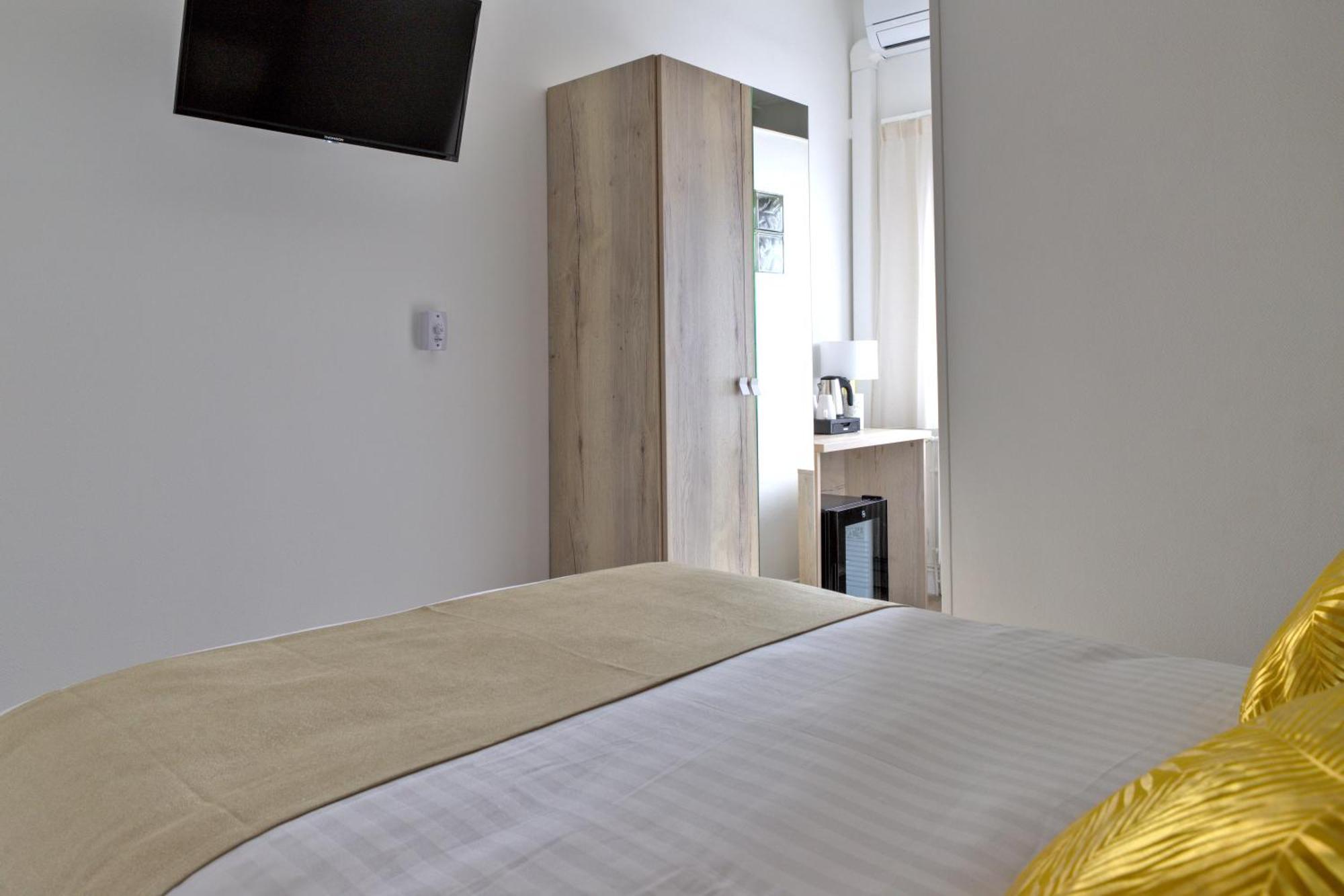 Hotel Du Golfe Sete-Balaruc Экстерьер фото